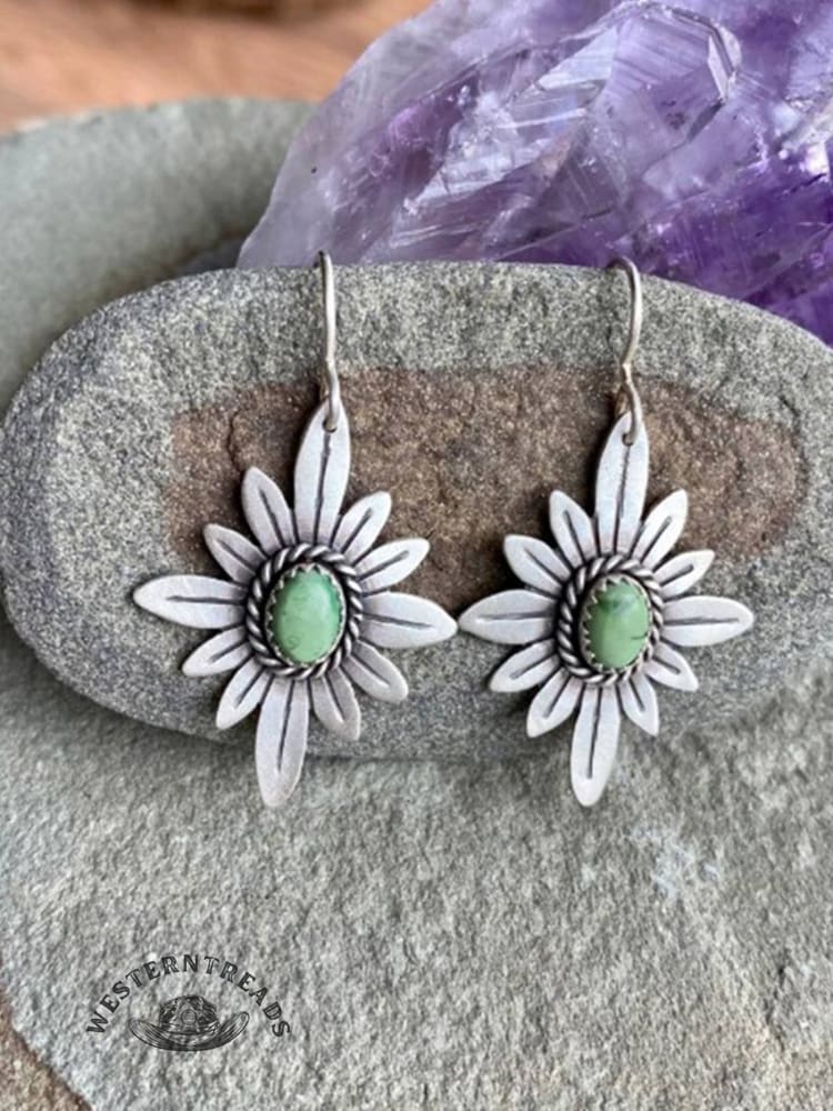 Retro Sunflower Women's Earrings - Image 2