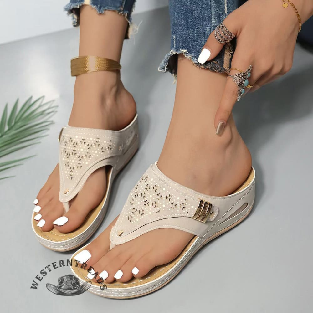 Women's Fashion Hollow Round Toe Thick Bottom Flip Flops - Image 6