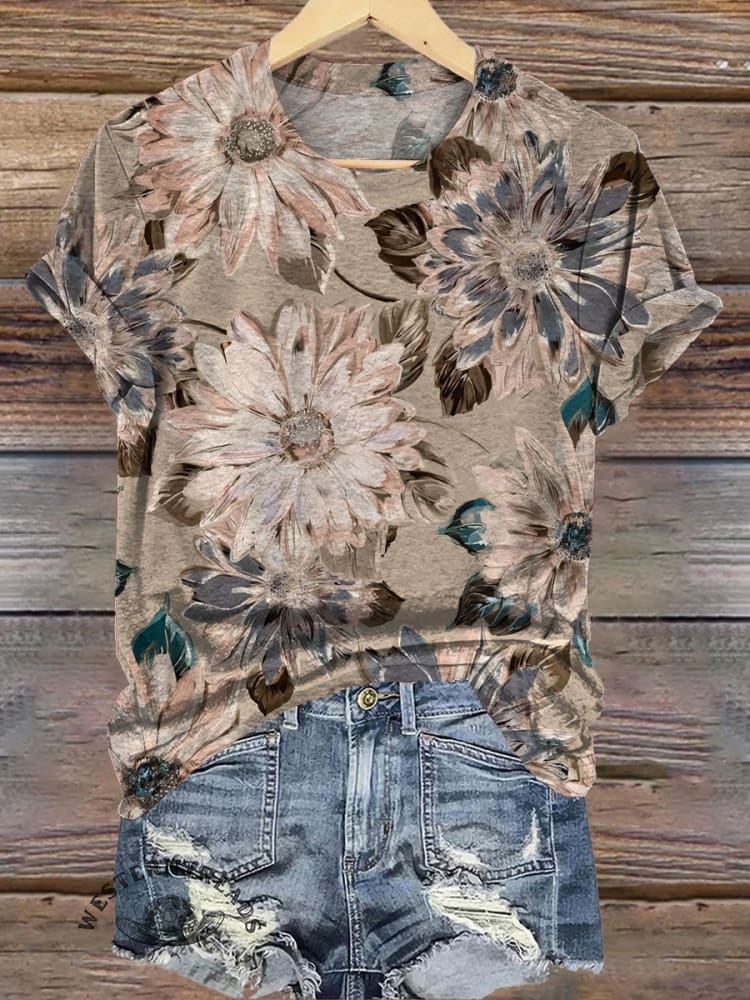 🔥Hot Sale🔥Women's Retro Beige Floral Print Casual V-neck T-shirt - Image 6